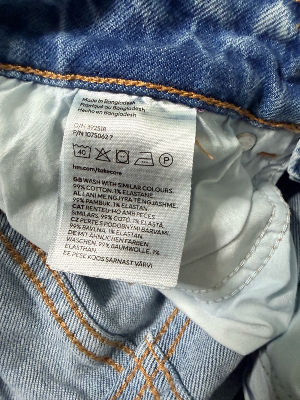 H&M Light Wash High Waist Straight Leg Jeans Vintage-Inspired Size 4 - Picture 3 of 4